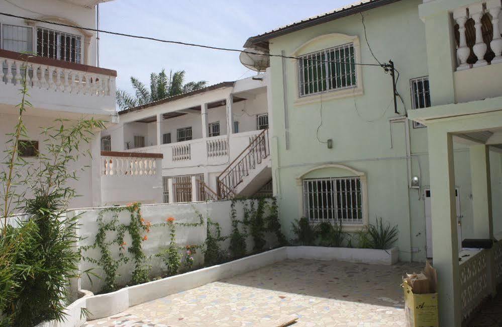 Pelican Residence Fajara Екстер'єр фото